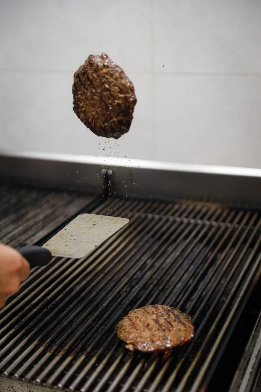Il rituale: carne sulla griglia viva